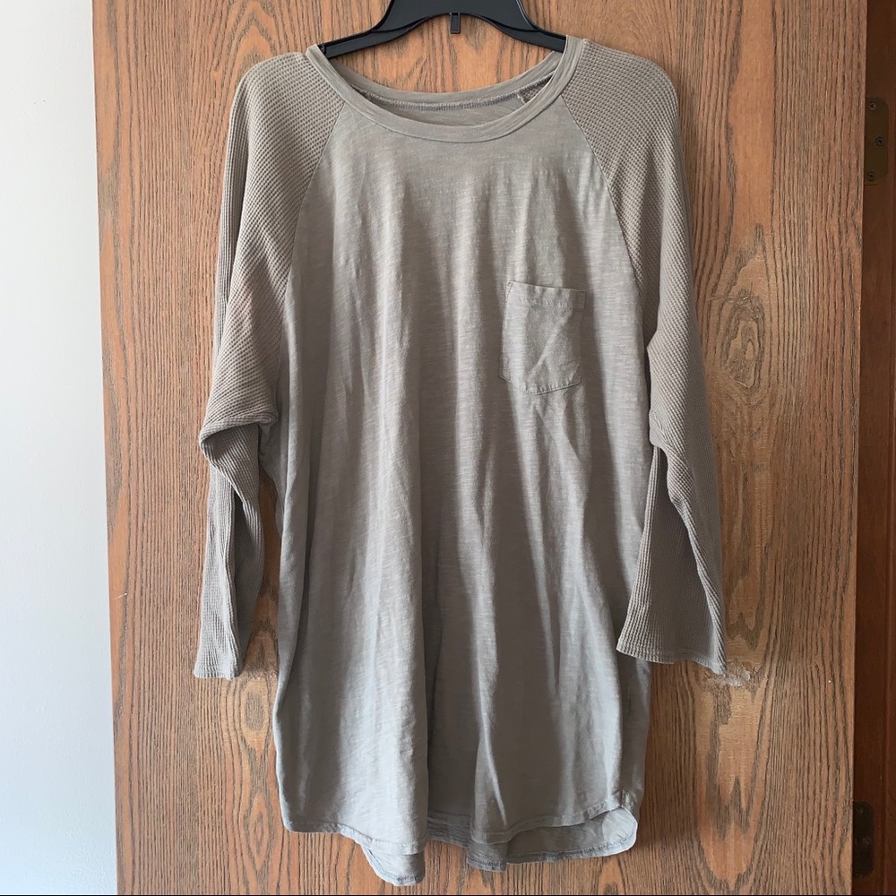 ✨Mossimo Baseball Tee✨